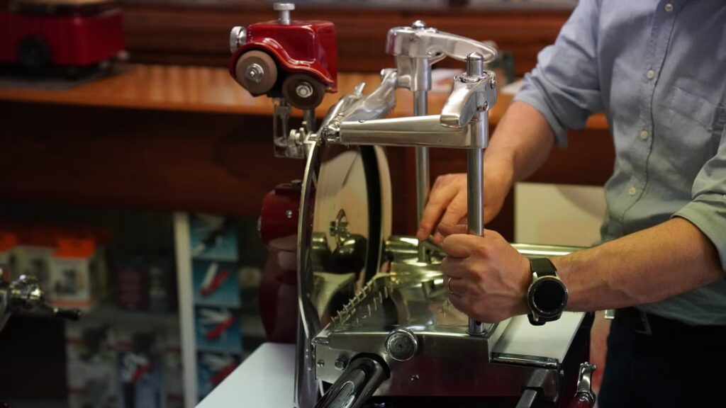 Coltelleria Fazzini - Restauro Affettatrici